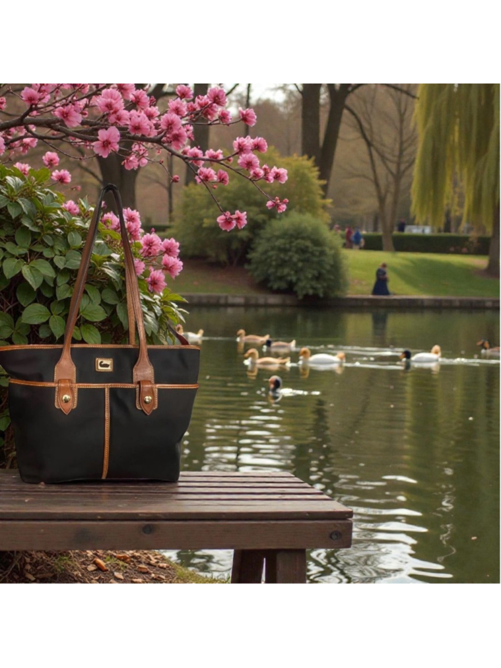 Dooney & Bourke Wayfarer Camden Nylon Zip Tote (Black/Gold)
